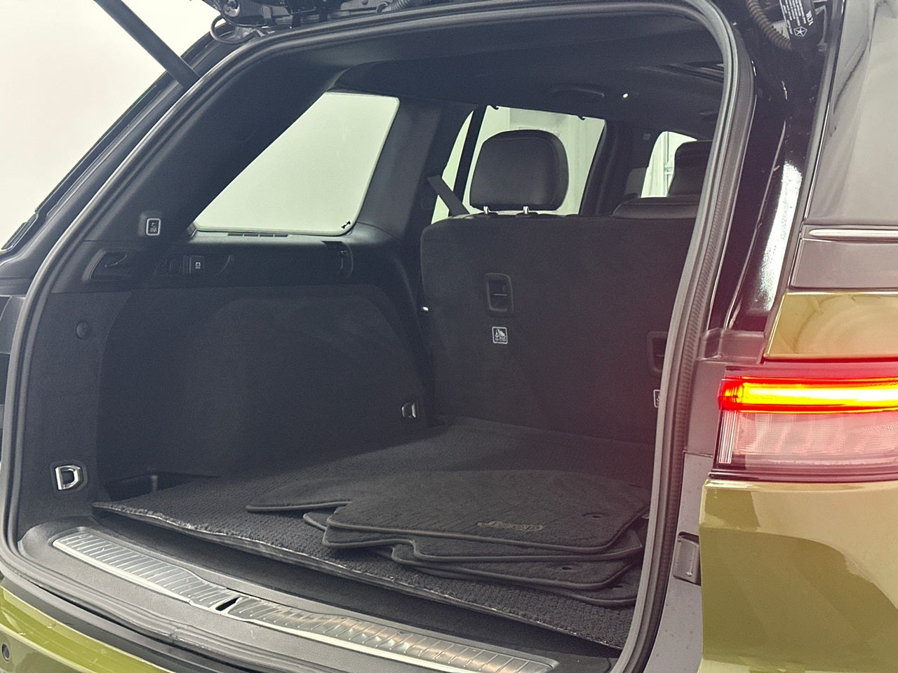 2023 Jeep Grand Cherokee Summit