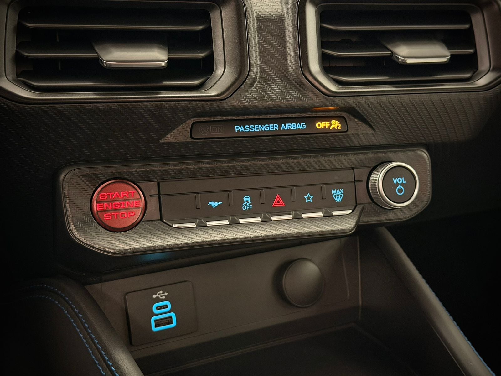 2026 Ford Mustang Dark Horse