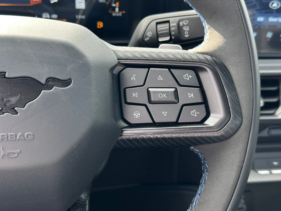 2025 Ford Mustang Dark Horse