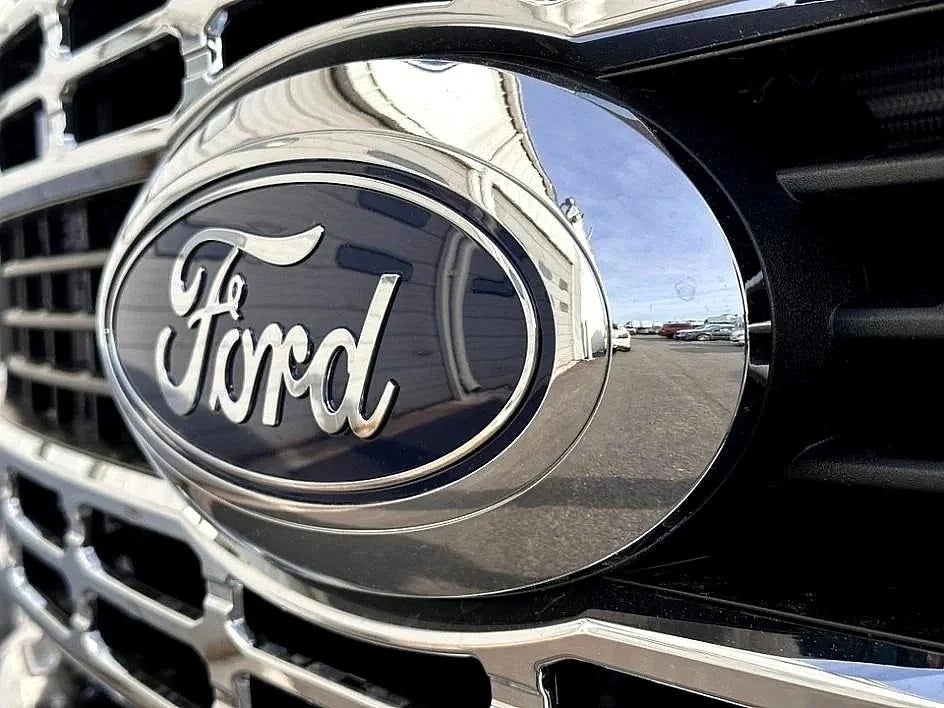 2025 Ford F-450SD PJs Service Body