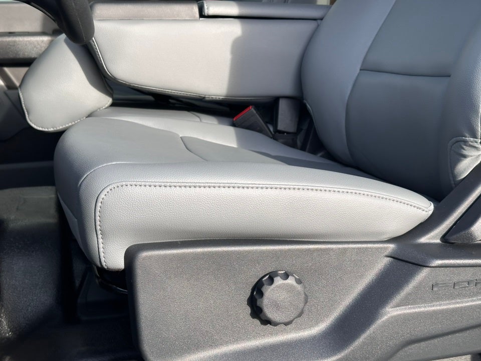 2025 Ford F-450SD Reading Service Body