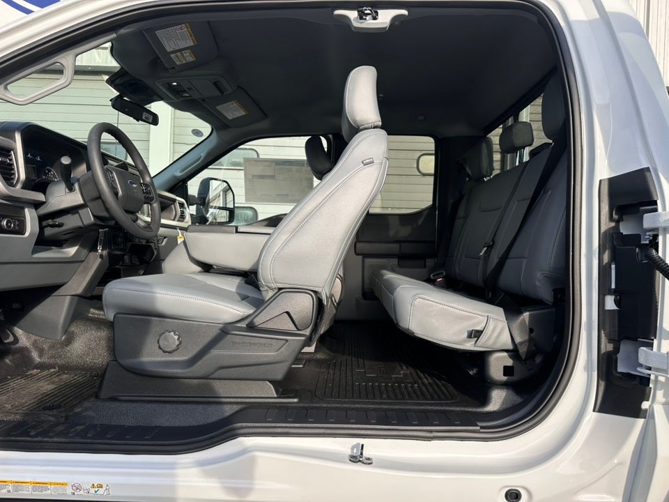 2025 Ford F-450SD Reading Service Body
