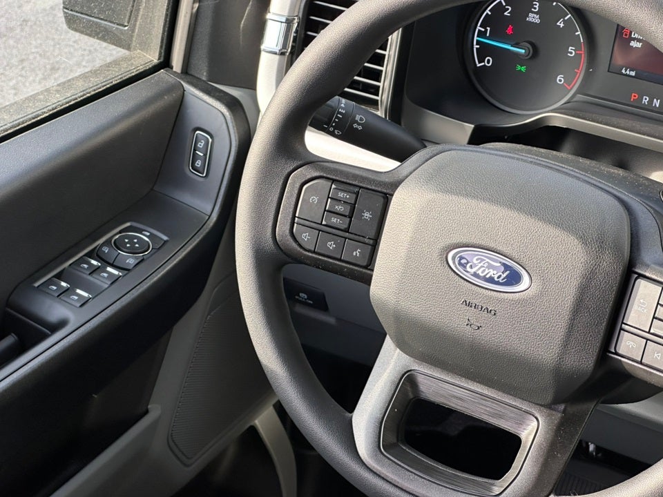 2025 Ford F-450SD Reading Service Body