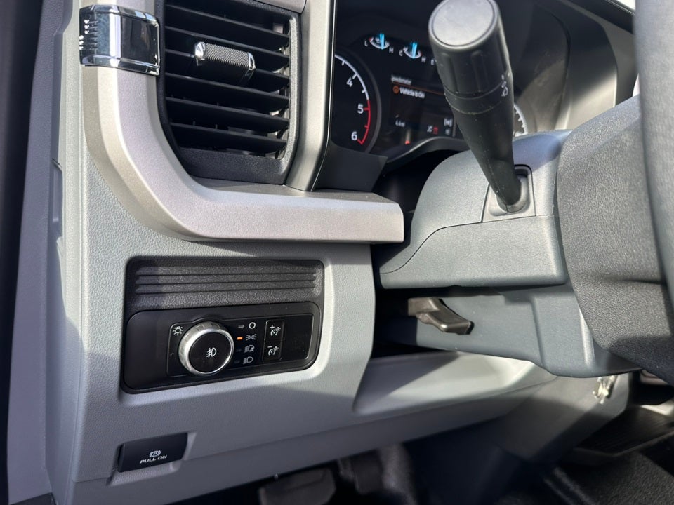 2025 Ford F-450SD Reading Service Body