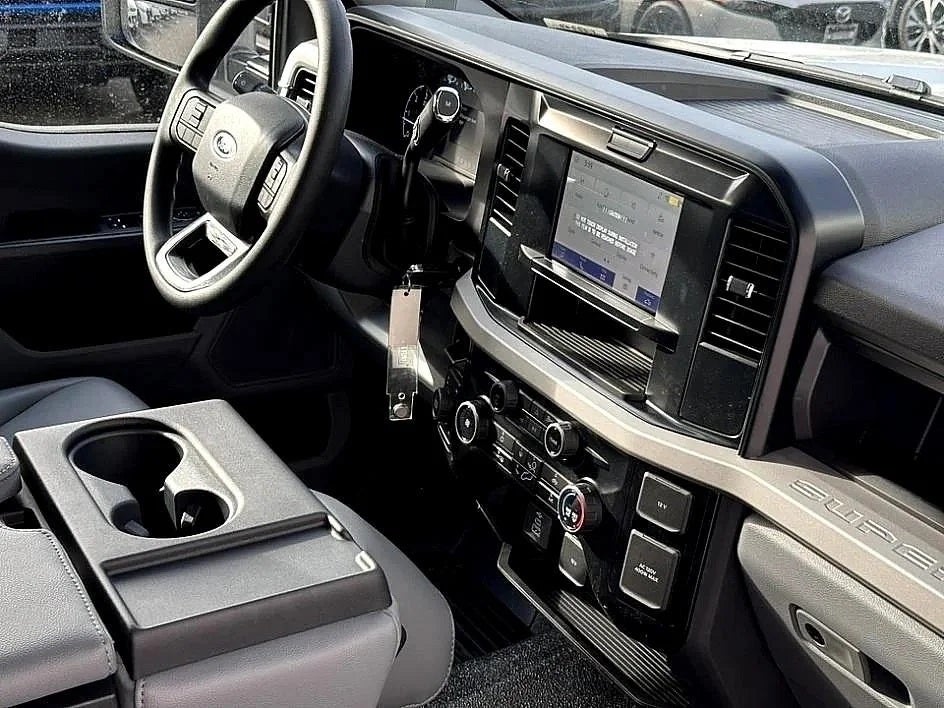 2025 Ford F-550SD PJs Service Body