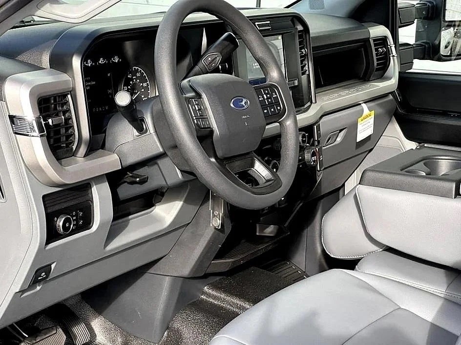 2025 Ford F-550SD PJs Service Body
