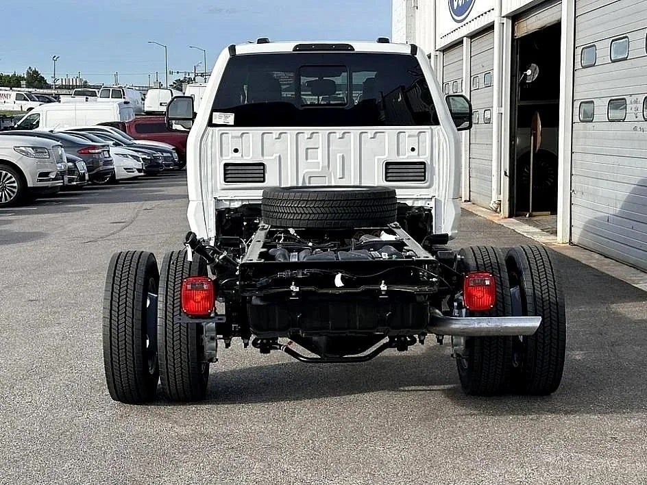 2025 Ford F-550SD PJs Service Body