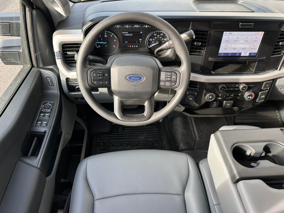 2025 Ford F-550SD Reading Service Body