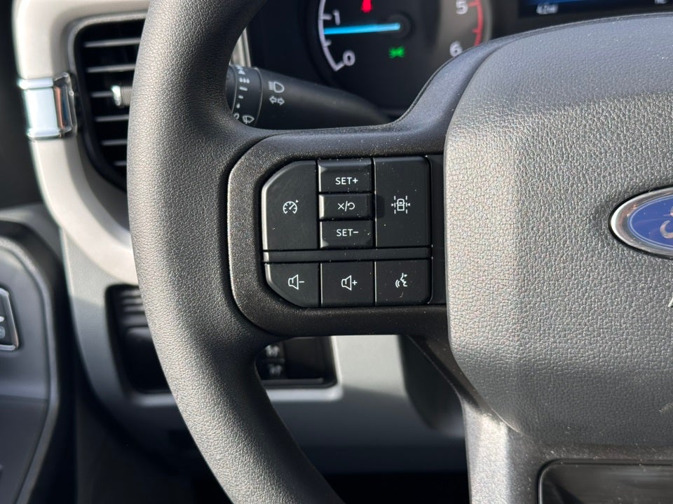 2025 Ford F-550SD Reading Service Body