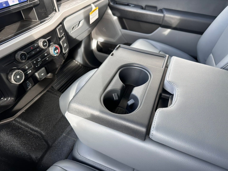 2025 Ford F-550SD Reading Service Body