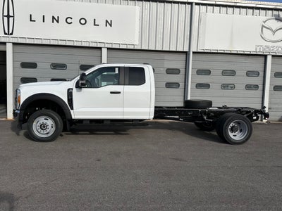 2025 Ford F-550SD Reading Service Body