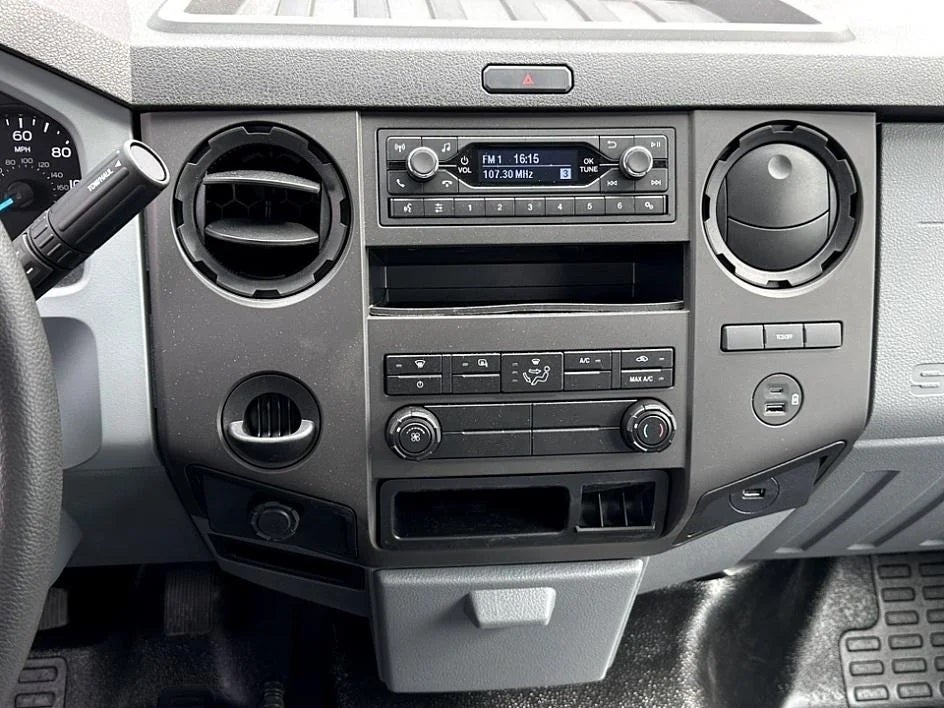 2026 Ford F-650SD Morgan 26 Foot Box Truck