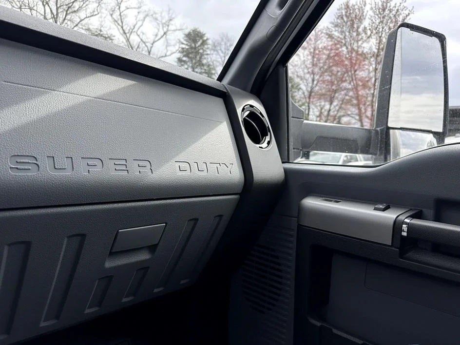 2026 Ford F-650SD Morgan 26 Foot Box Truck