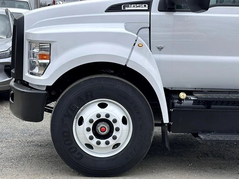 2026 Ford F-650SD Morgan 26 Foot Box Truck