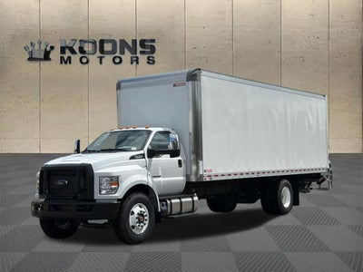2027 Ford F-750SD Base