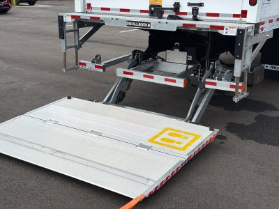 2027 Ford F-750SD Base