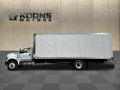 2027 Ford F-750SD Base