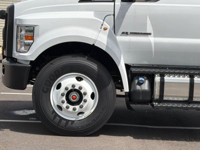 2027 Ford F-750SD Base