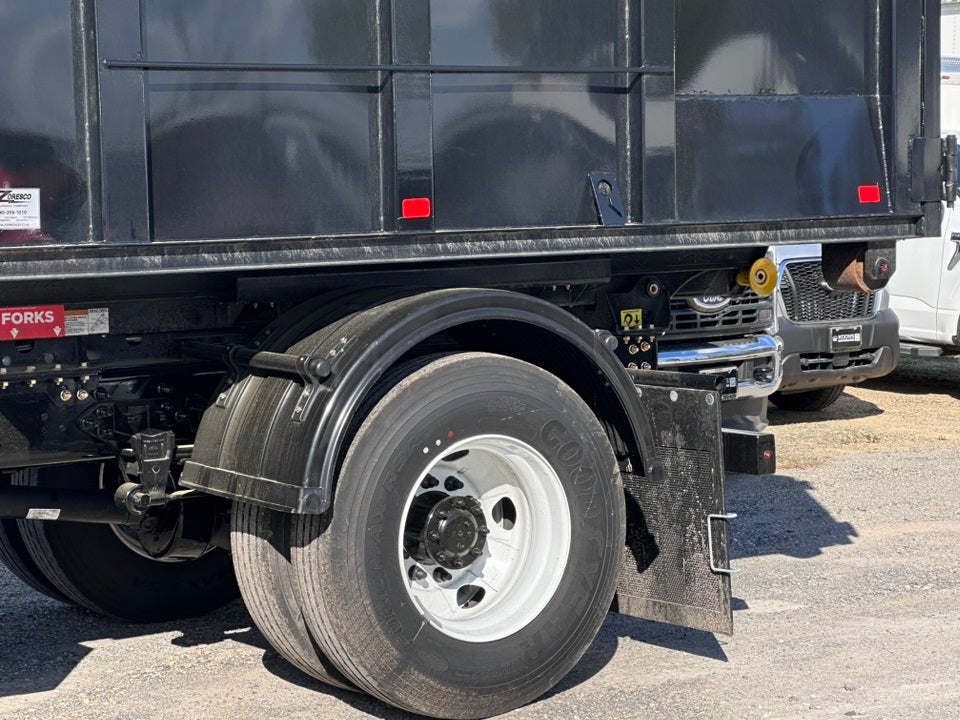 2025 Ford F-750SD Zoresco Switch n Go Body