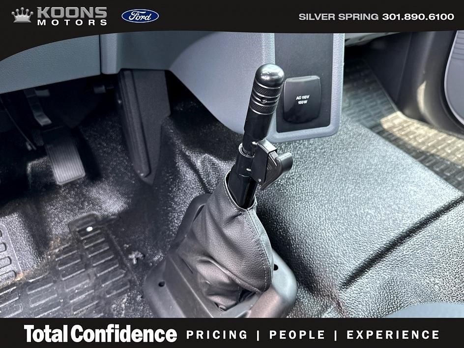 2024 Ford F-750SD Zoresco 26 Foot Box Truck