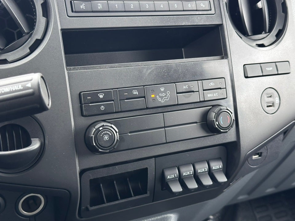 2025 Ford F-750SD Zoresco Switch N Go Body