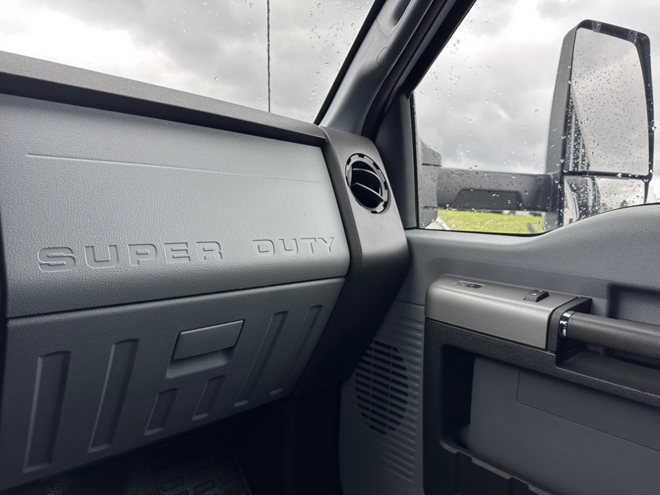 2025 Ford F-750SD Zoresco Switch N Go Body