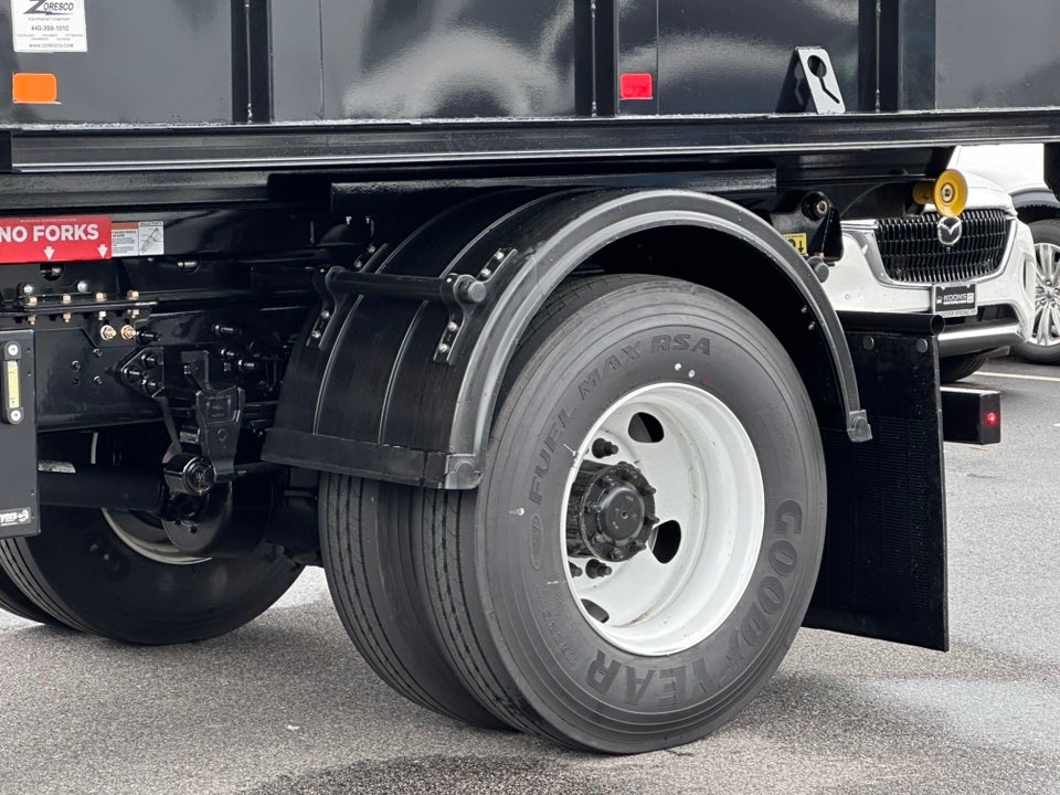 2025 Ford F-750SD Zoresco Switch N Go Body