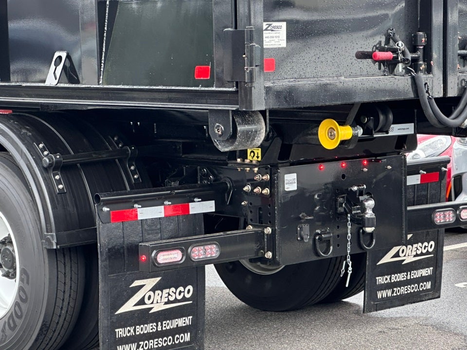 2025 Ford F-750SD Zoresco Switch N Go Body