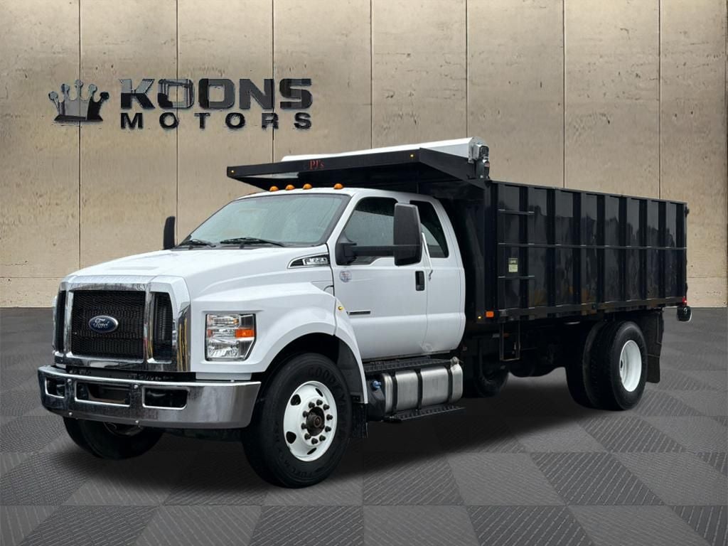 2022 Ford F-650SD Base