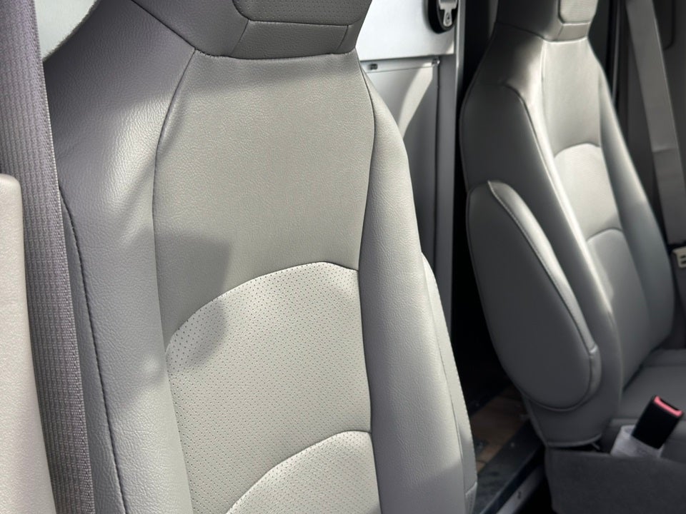 2026 Ford E-350SD Morgan Box Truck