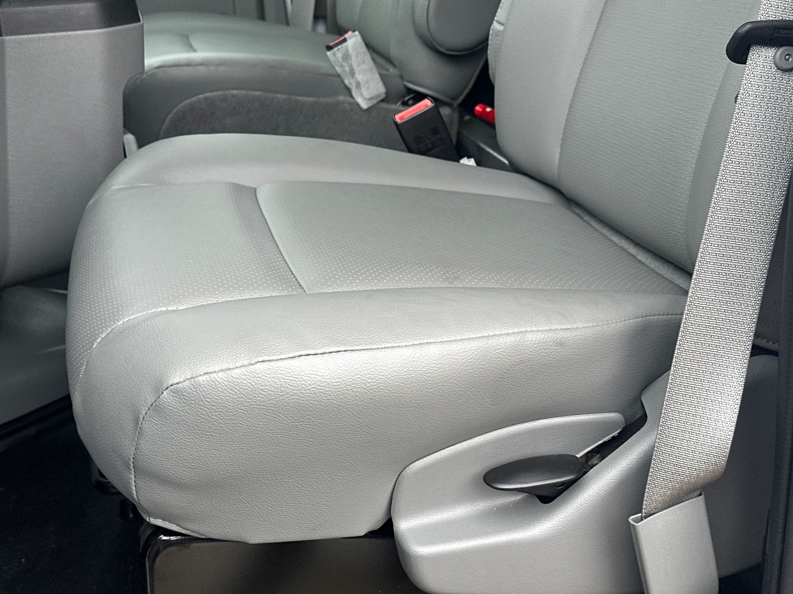 2026 Ford E-350SD Rockport Box Truck