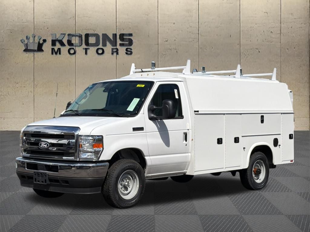 2027 Ford E-350SD Base Cutaway