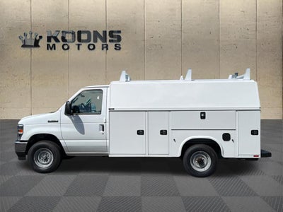 2027 Ford E-350SD Base Cutaway