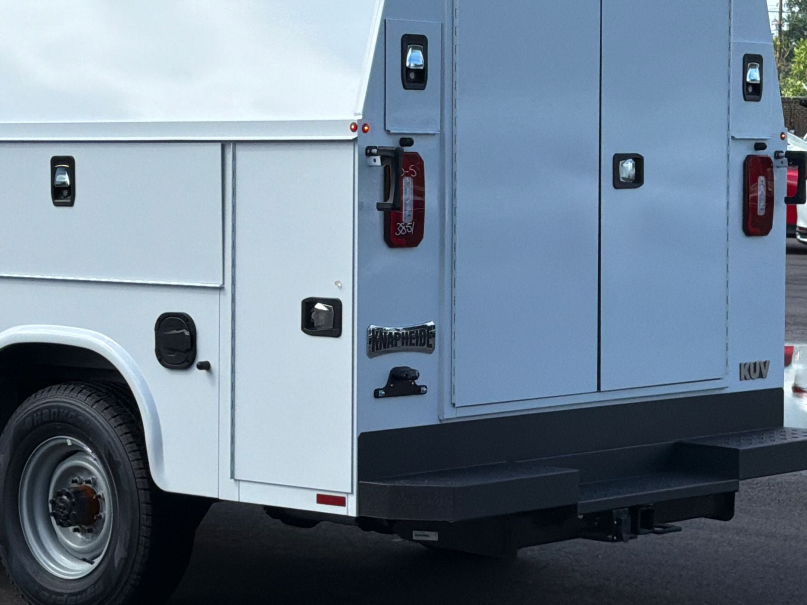 2027 Ford E-350SD Base Cutaway