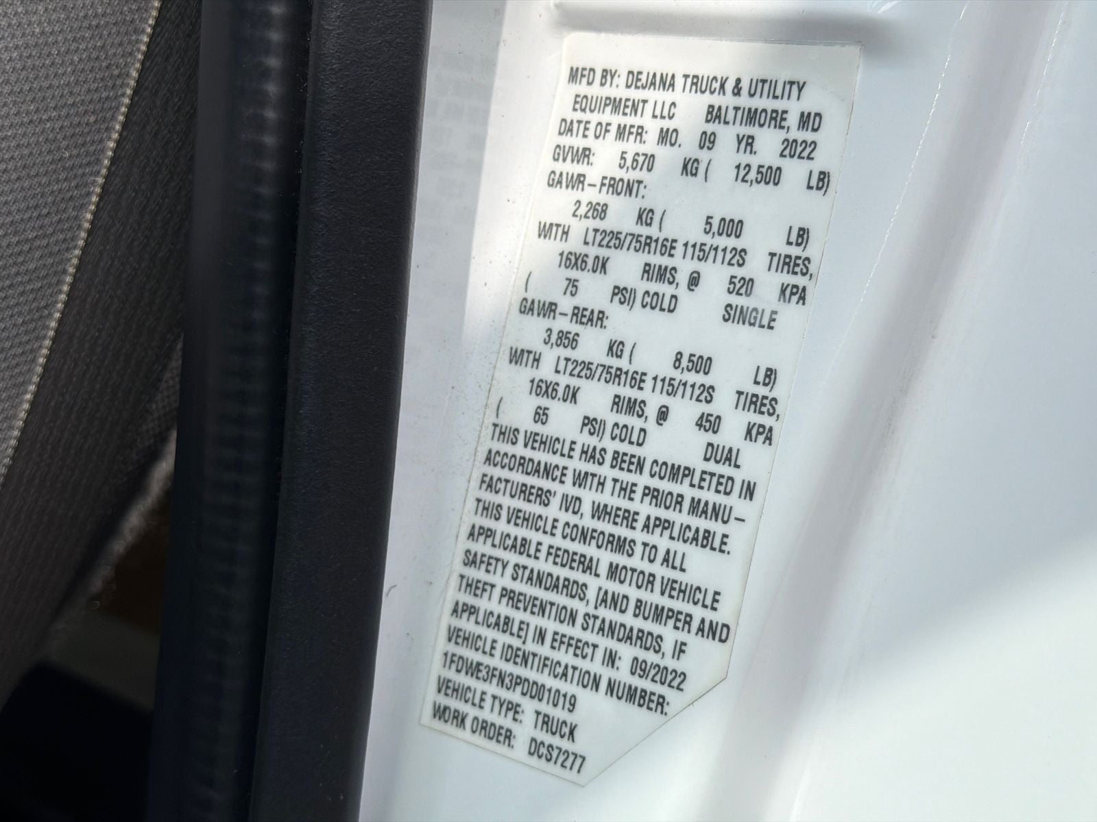 2023 Ford E-350SD Base Cutaway