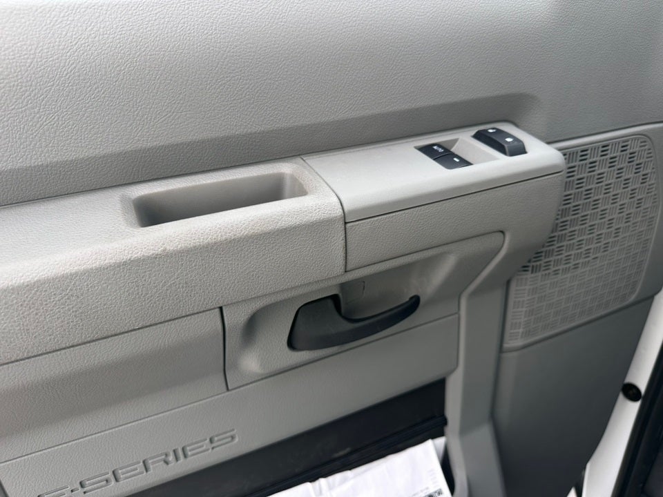 2026 Ford E-350SD Morgan Box Truck