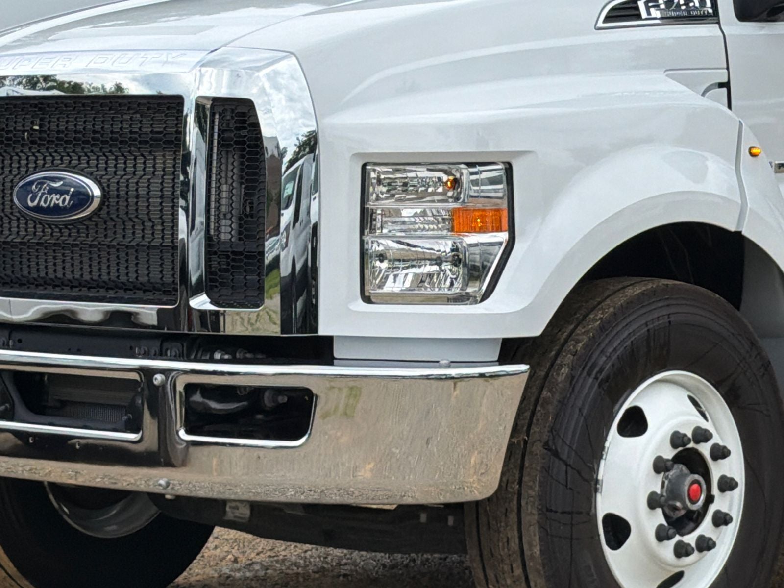2027 Ford F-750SD Base