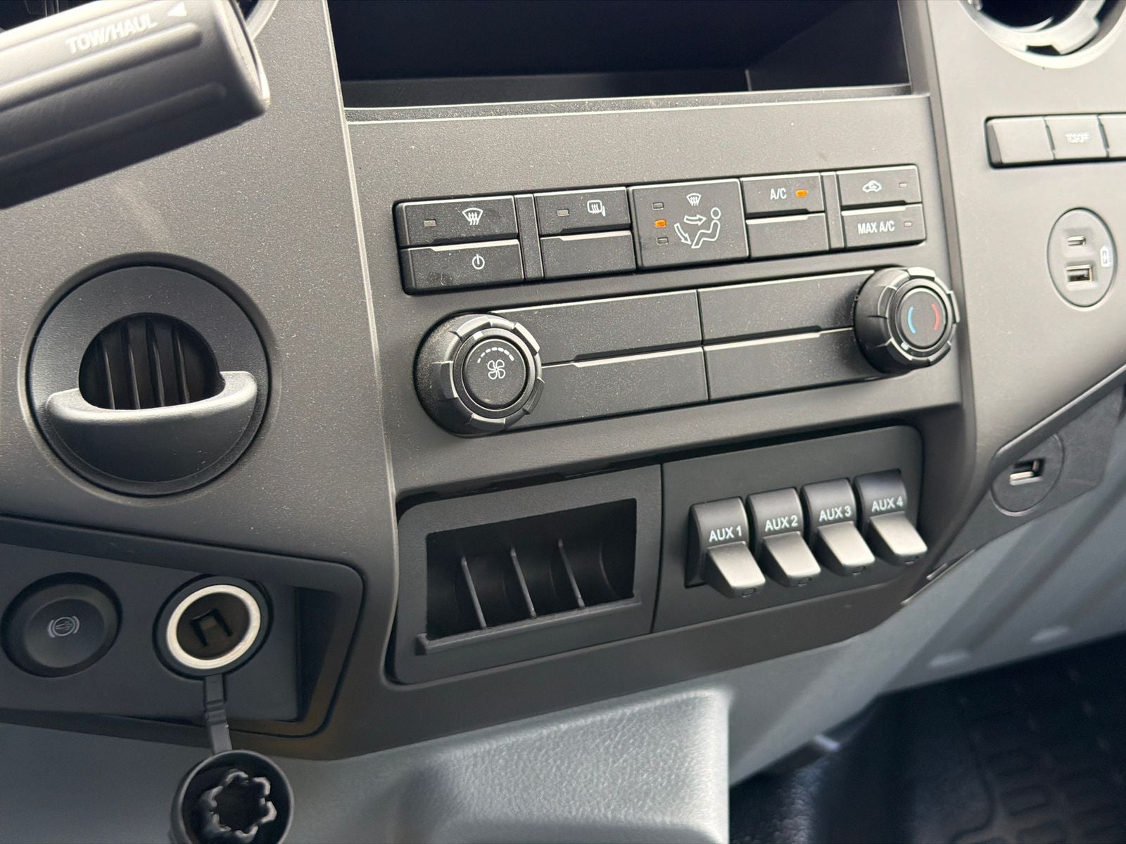 2027 Ford F-750SD Base