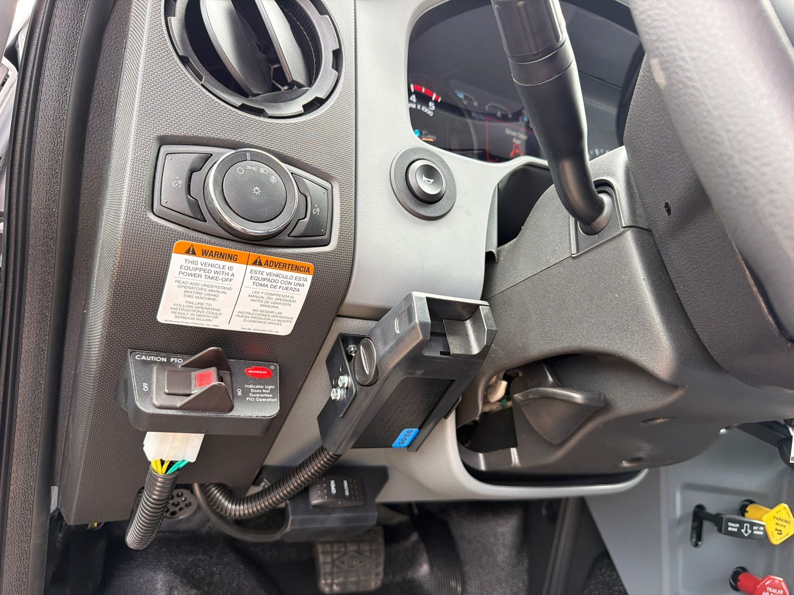 2027 Ford F-750SD Base
