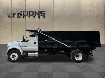 2027 Ford F-750SD Base
