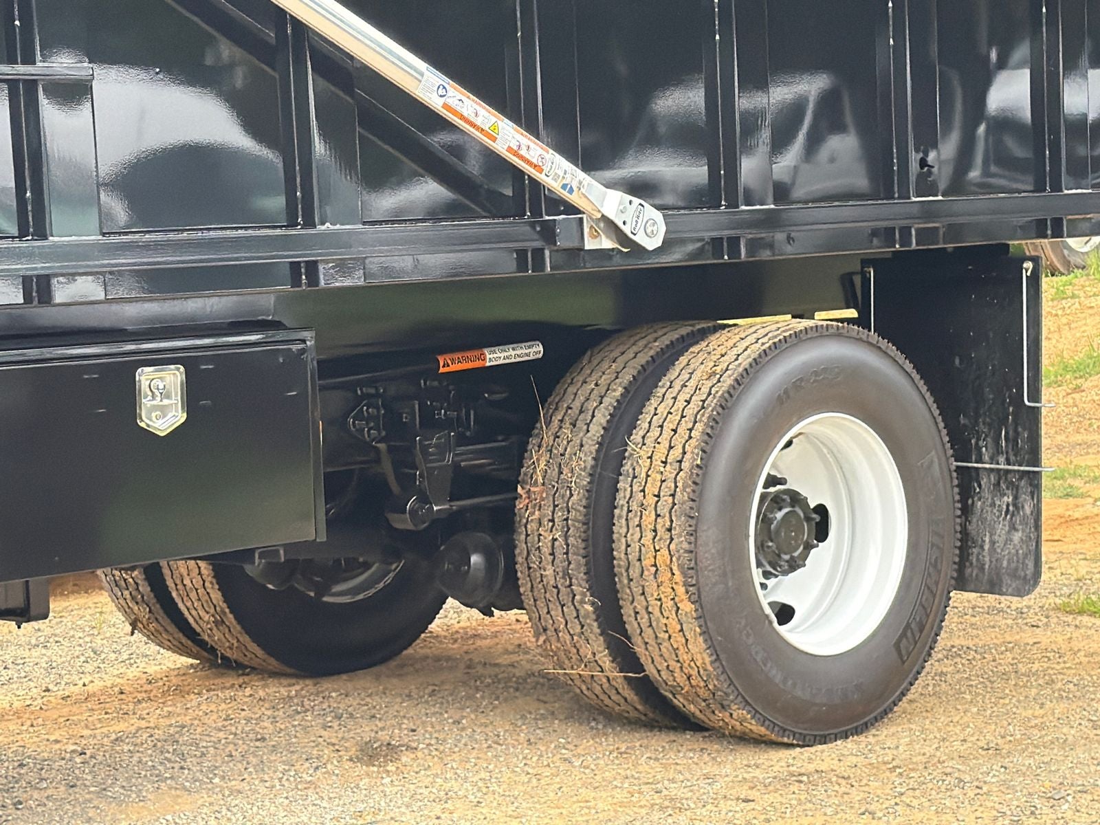 2027 Ford F-750SD Base