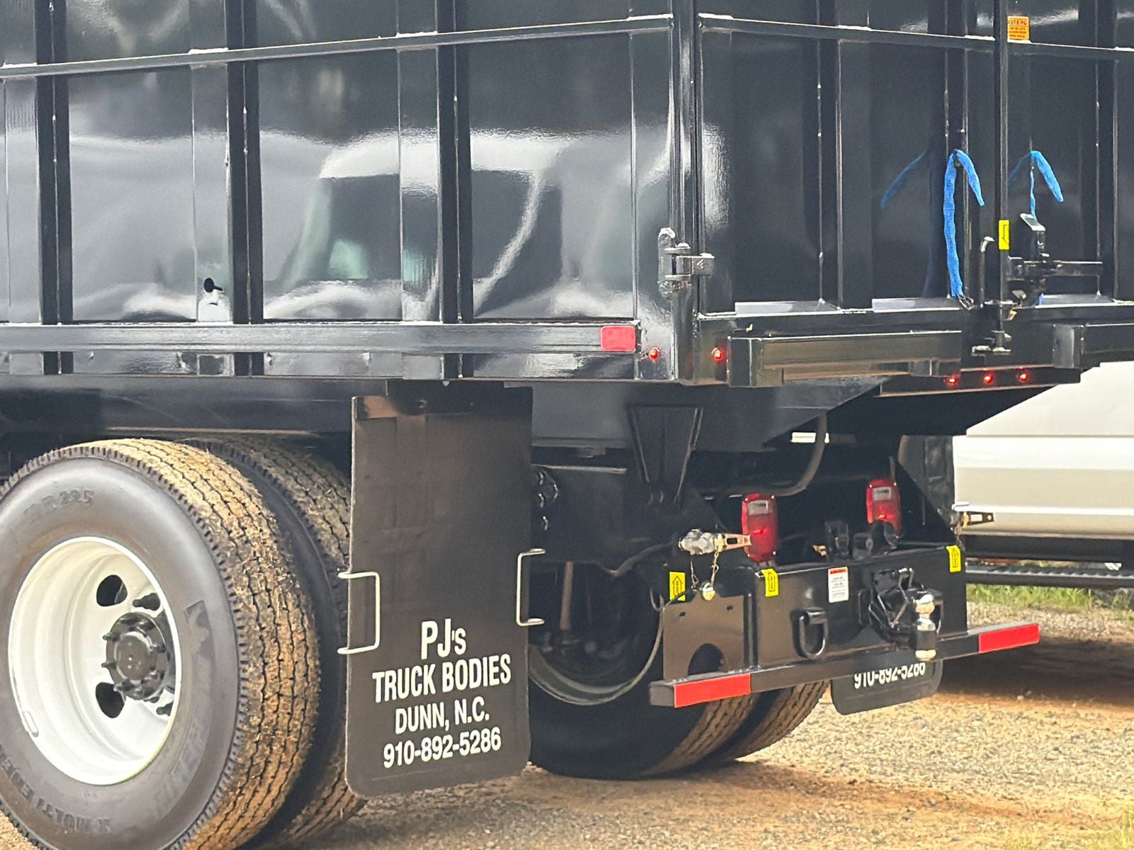 2027 Ford F-750SD Base
