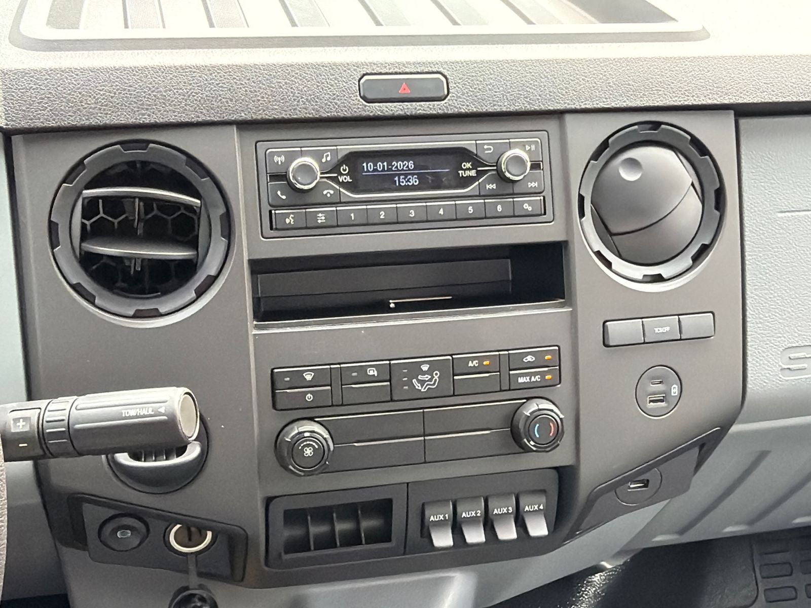 2027 Ford F-750SD Base