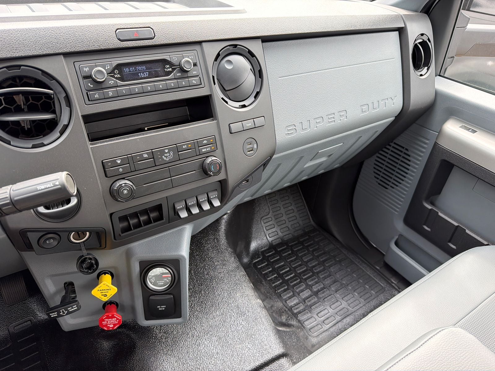 2027 Ford F-750SD Base