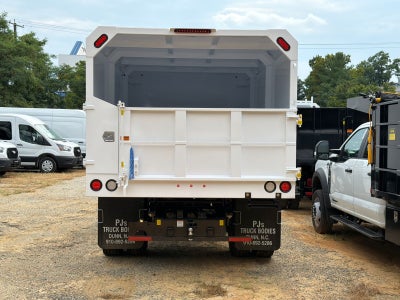 2027 Ford F-750SD Base