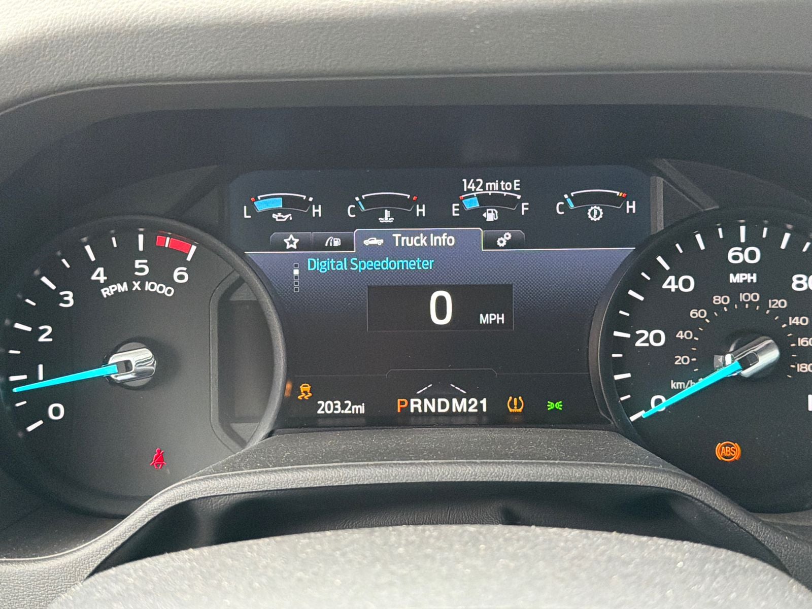 2026 Ford E-450SD Morgan 17 Foot Box Van