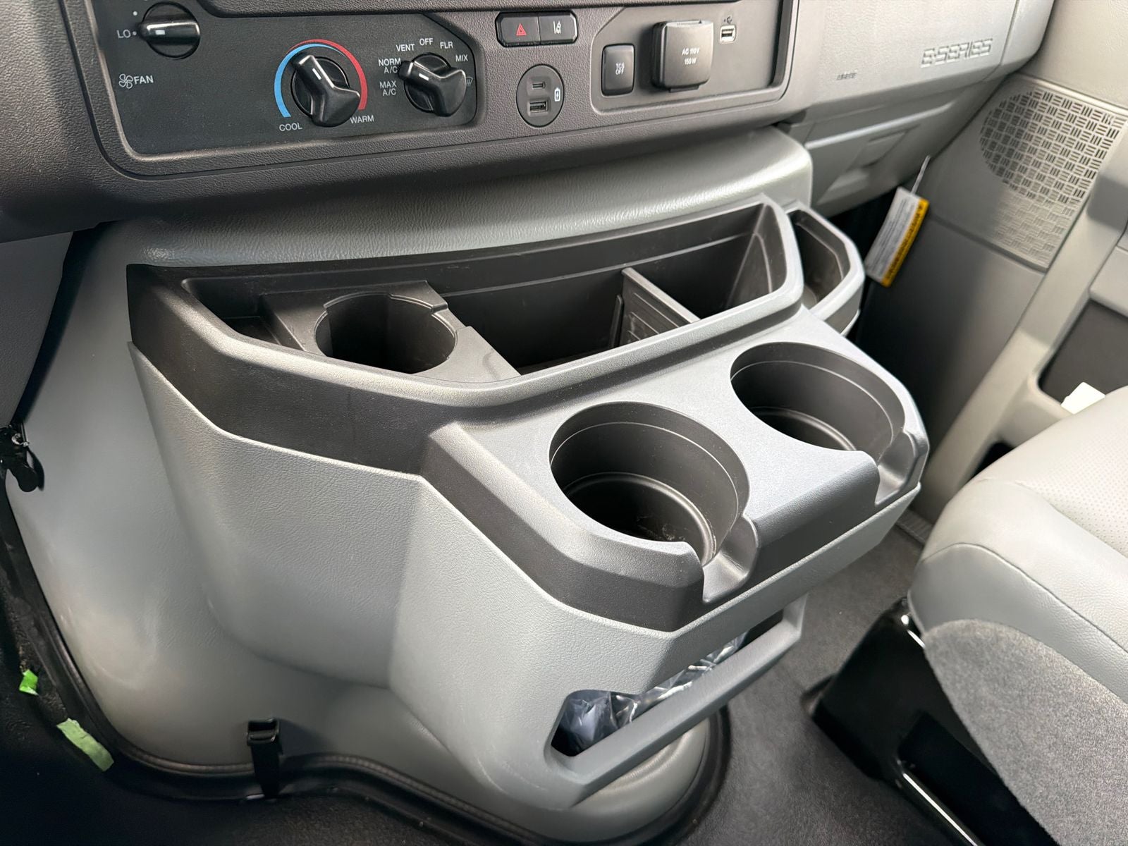 2026 Ford E-450SD Morgan 17 Foot Box Van