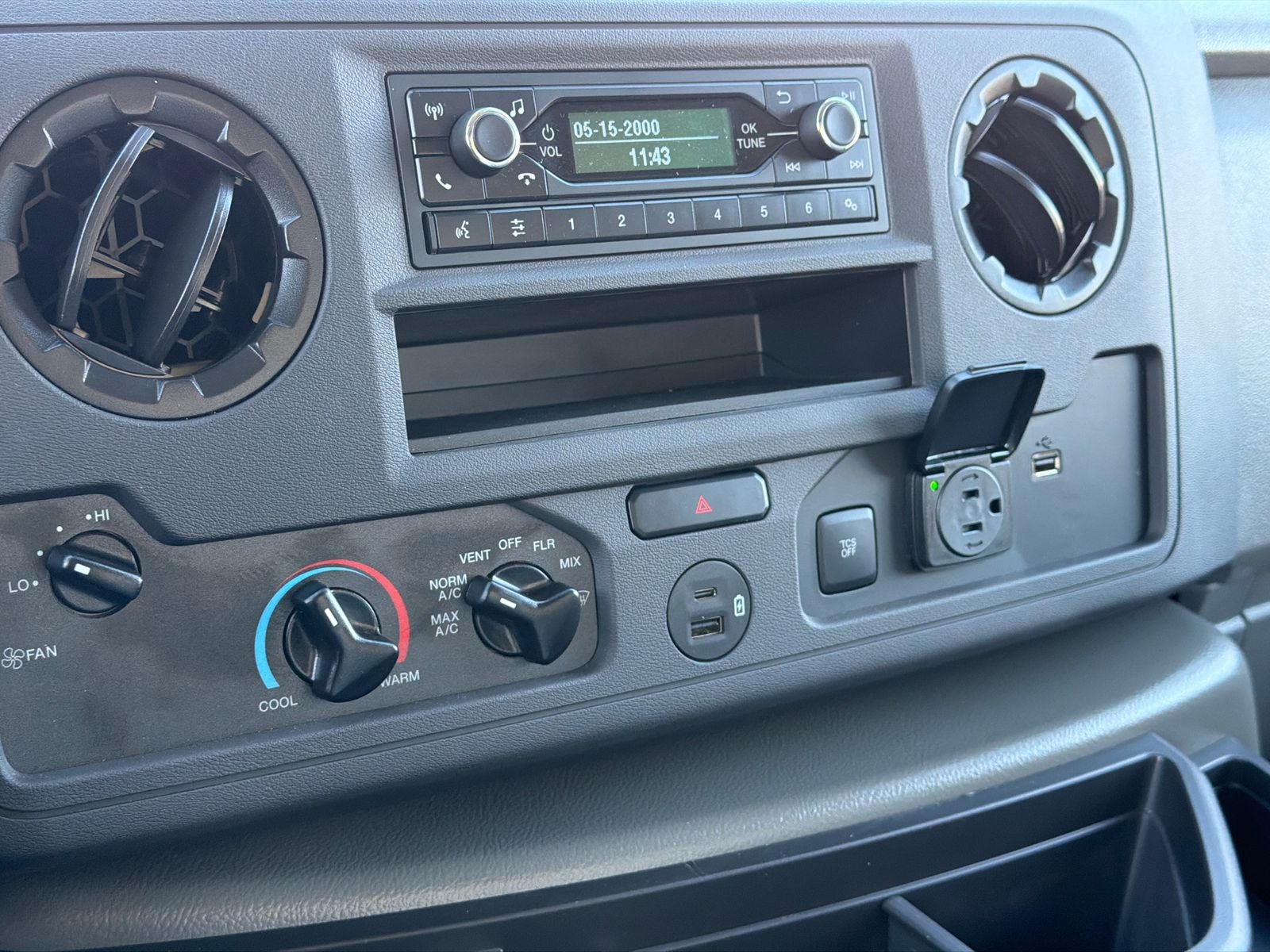 2026 Ford E-450SD Rockport 15 Foot Box Van