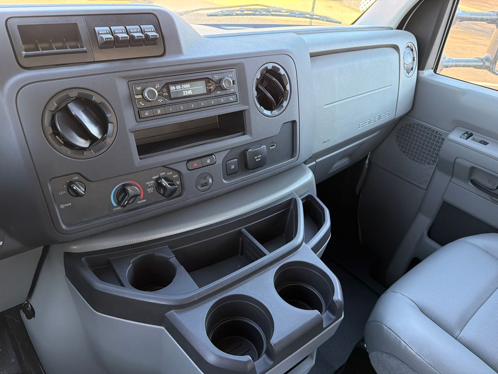 2026 Ford E-450SD Morgan 17 Foot Box Van