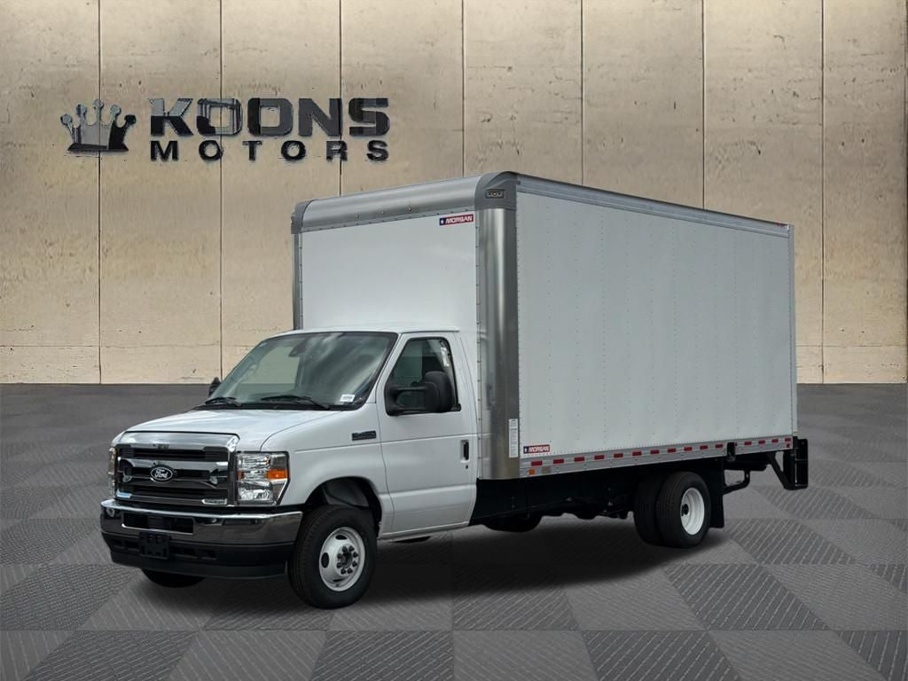 2027 Ford E-450SD Base